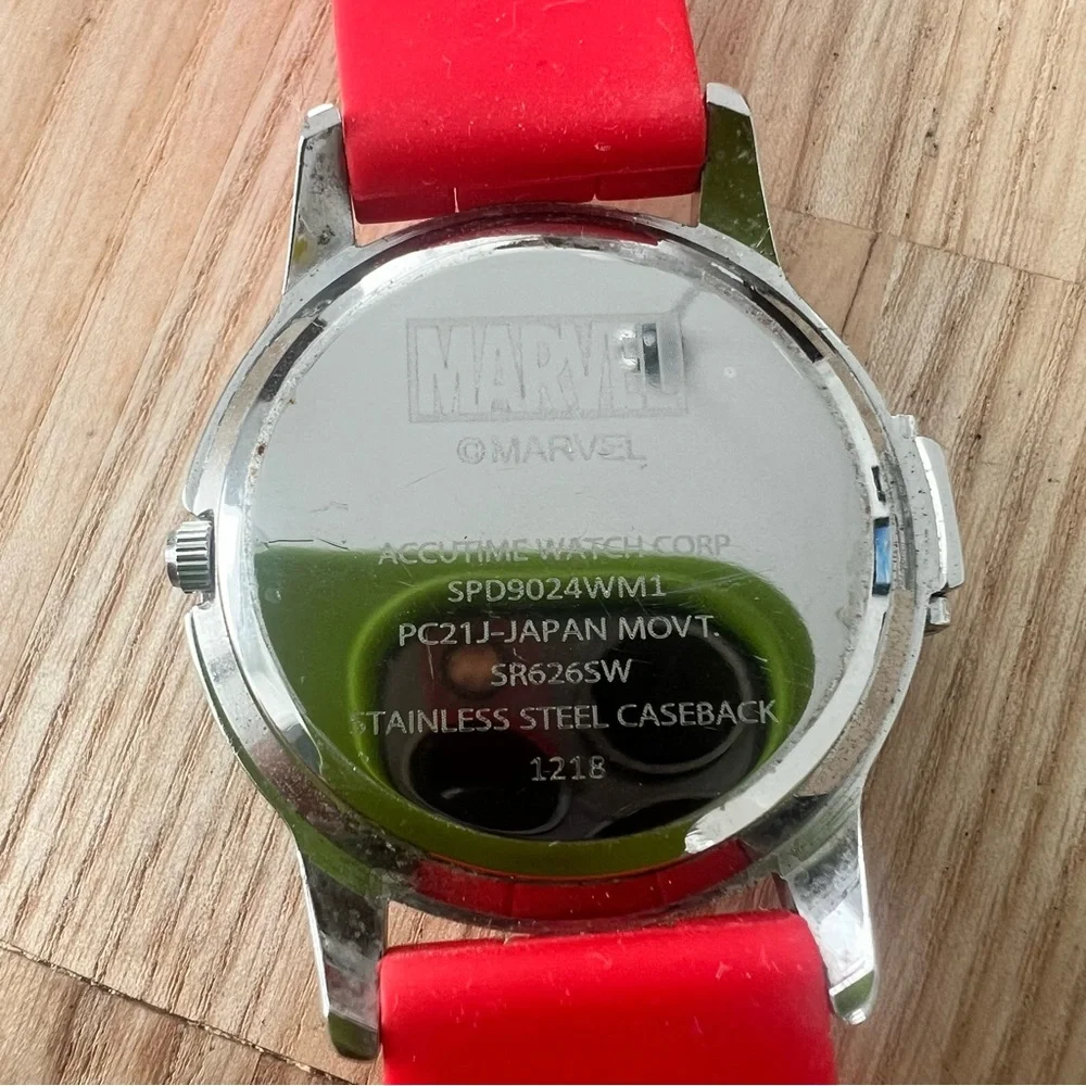 Marvel Spider-Man red and silver tone hidden watch NEW BATTERY